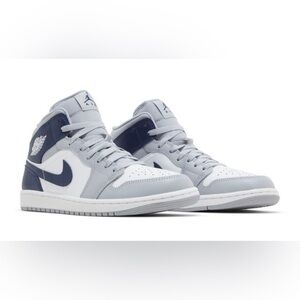 Air Jordan 1 Mid Wolf Grey